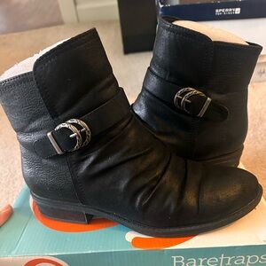 New- stylish and comfortable bootie